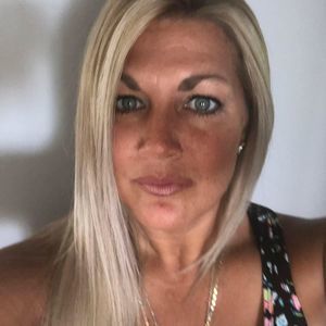 Meet your Posher, Véronique